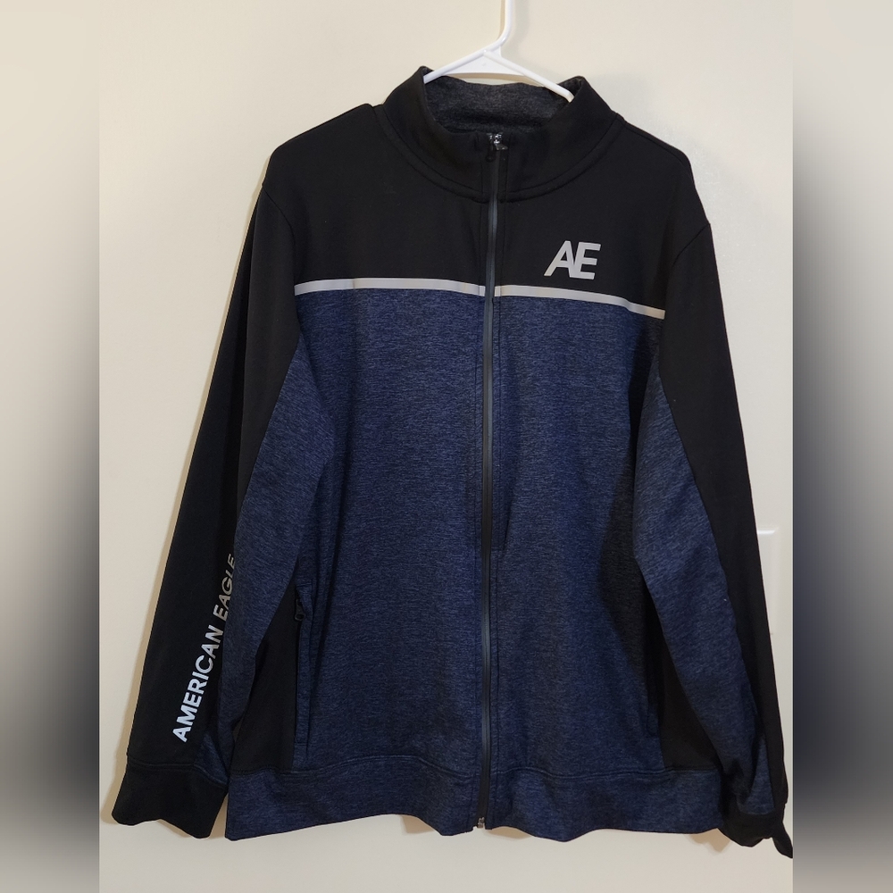 American Eagle Outfitters Men's Blue and Black Golf Jacket XL